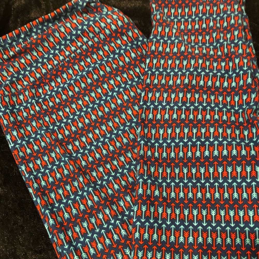 LuLaRoe arrow leggings